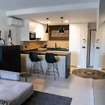 Luxury At Διαμέρισμα *